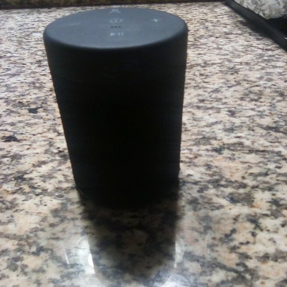 Ilive waterproof wireless Bluetooth speaker